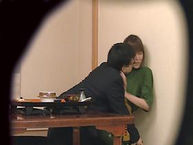 美人でエロ体型と評判の仲居さんがいる旅館に行って 人妻の仲居さんをチップで口説いてみたら･･･4時間　サンプル画像19